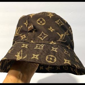 LOUIS VUITTON BROWN BRIMMED HAT NEVER WORN